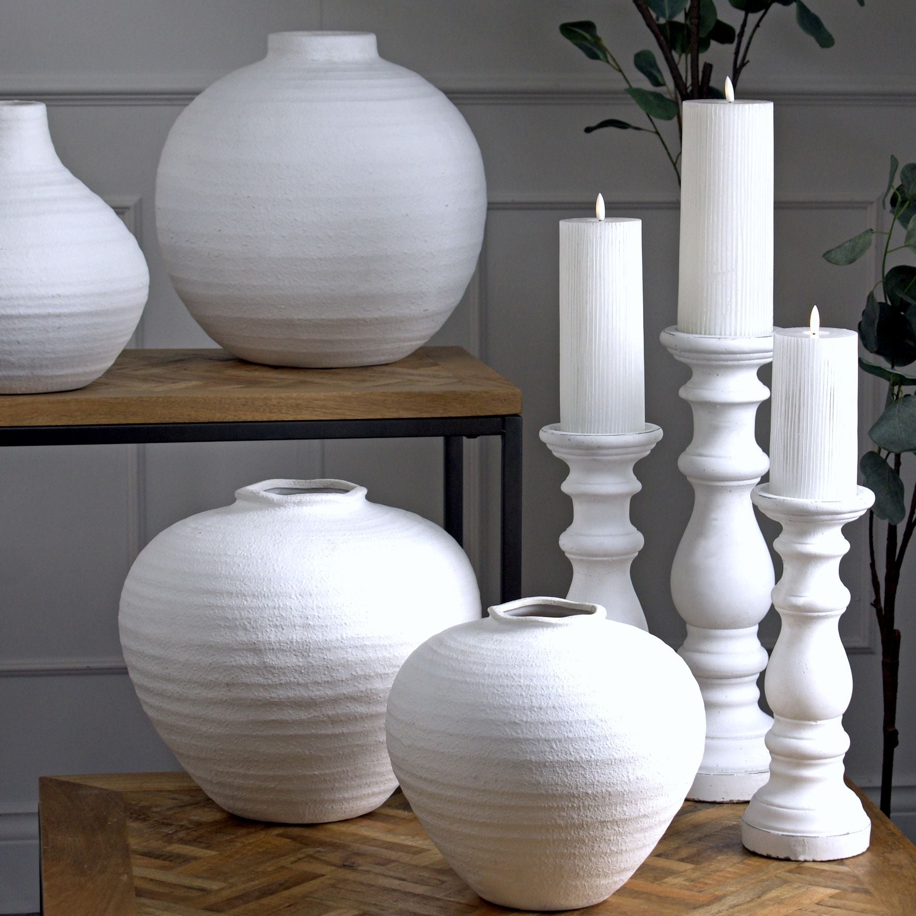 Regola Large Matt White Ceramic Vase – Contemporary Coastal Centerpiece