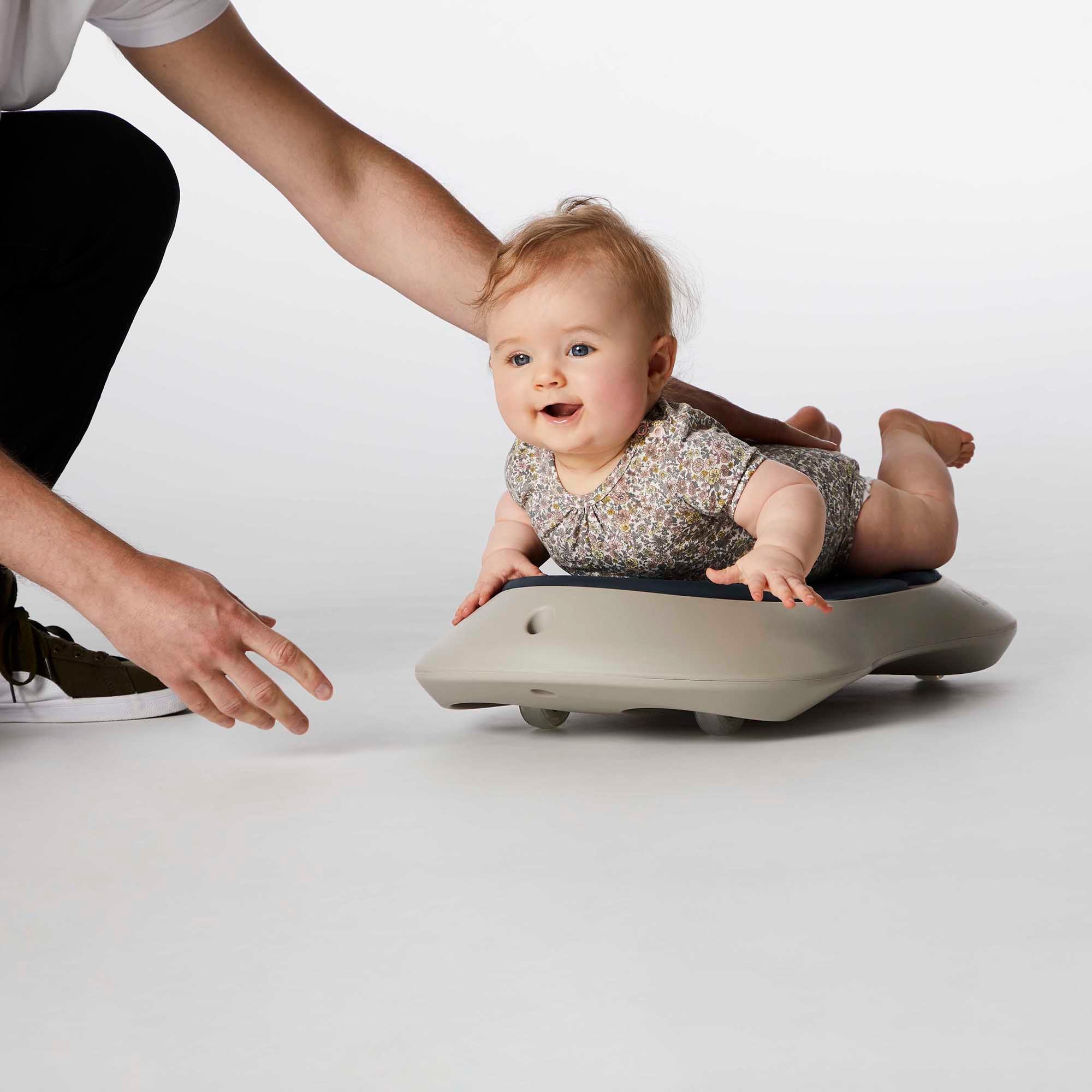 Gonge Floor Surfer Roller Board – Sensory Vestibular Development Toy for Kids