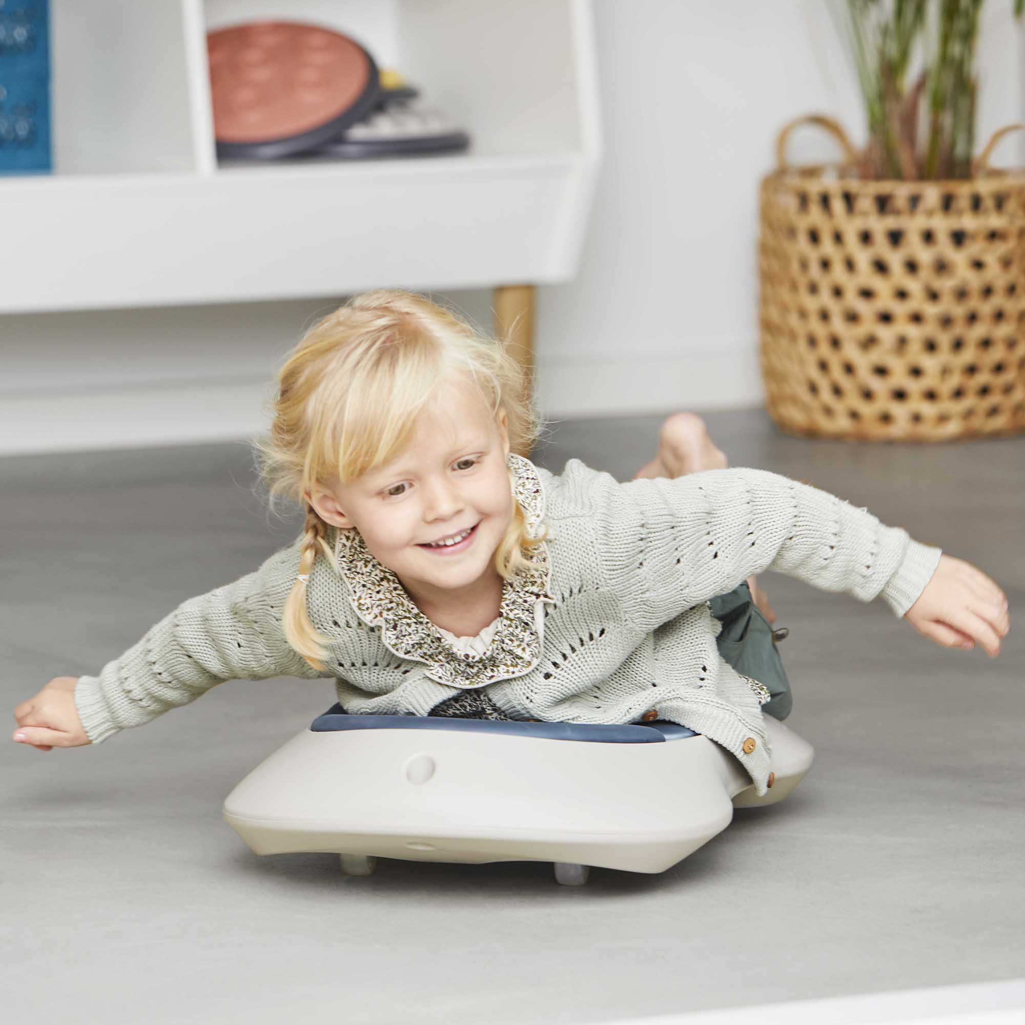 Gonge Floor Surfer Roller Board – Sensory Vestibular Development Toy for Kids