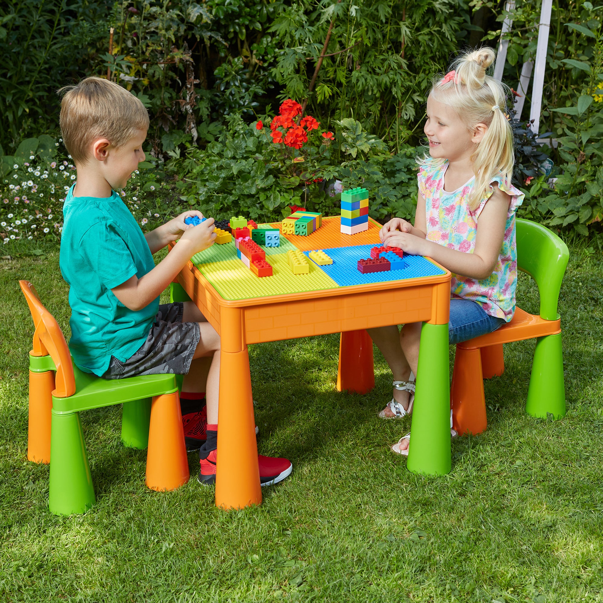 Kids 5-in-1 Activity Table & 2 Chairs Set – Reversible Construction, Sand & Water Play