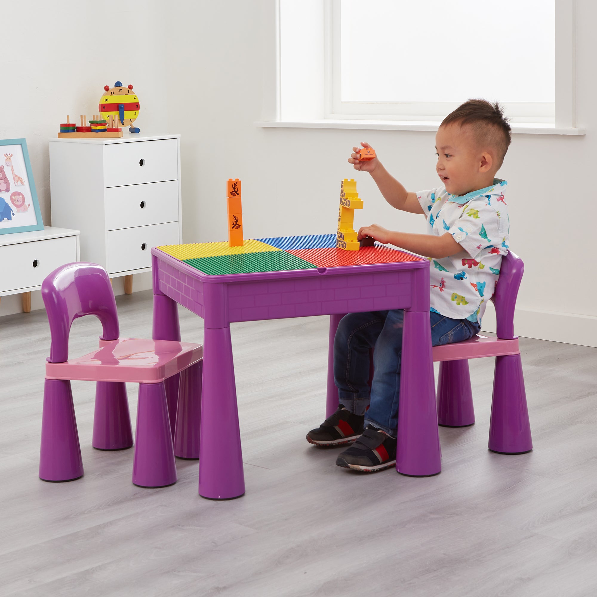 Kids 5-in-1 Activity Table & 2 Chairs Set – Reversible Brick Build, Sand & Water Play