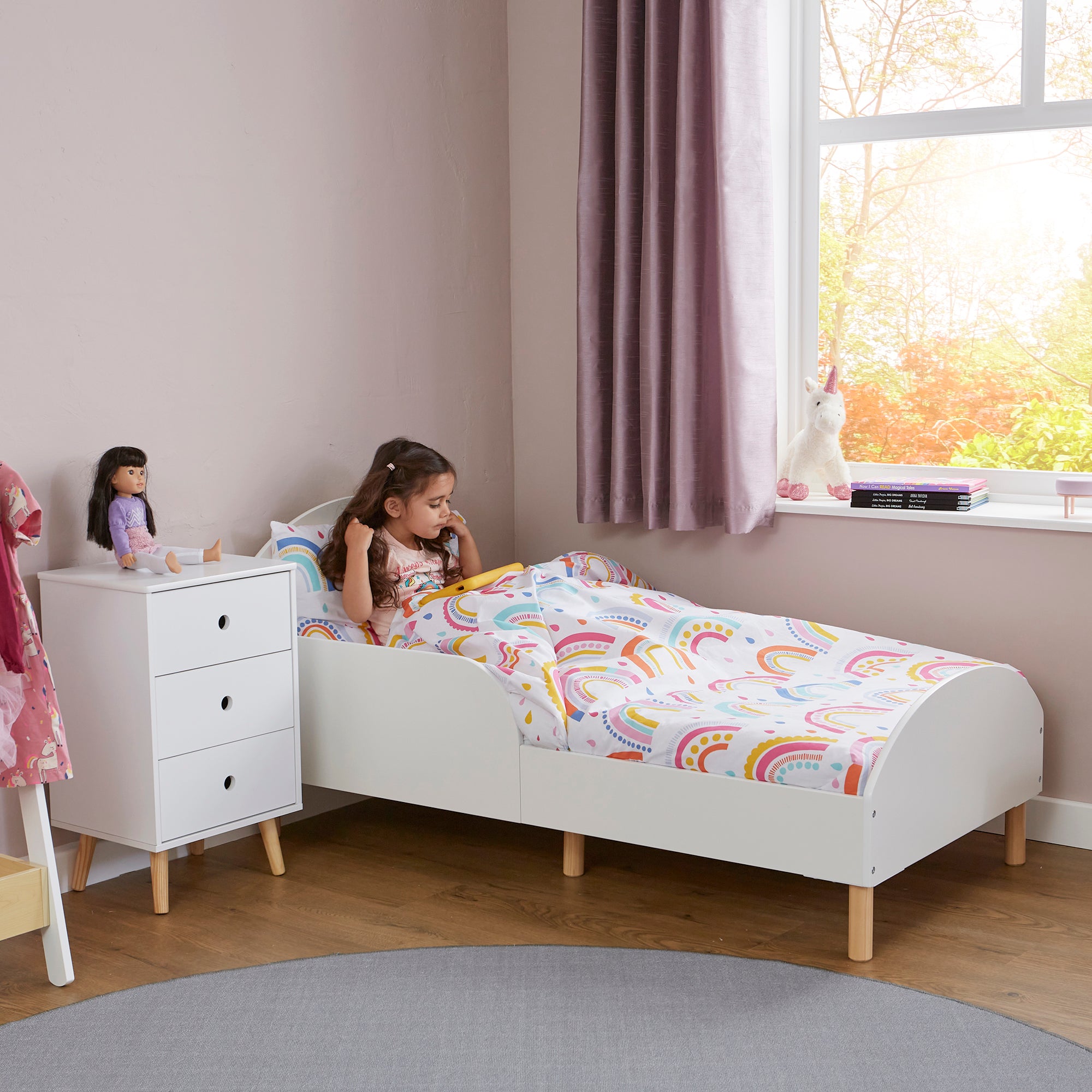 White Kids Toddler Bed – Low Ground Safe Transition Cot Bed Ages 18m-5y