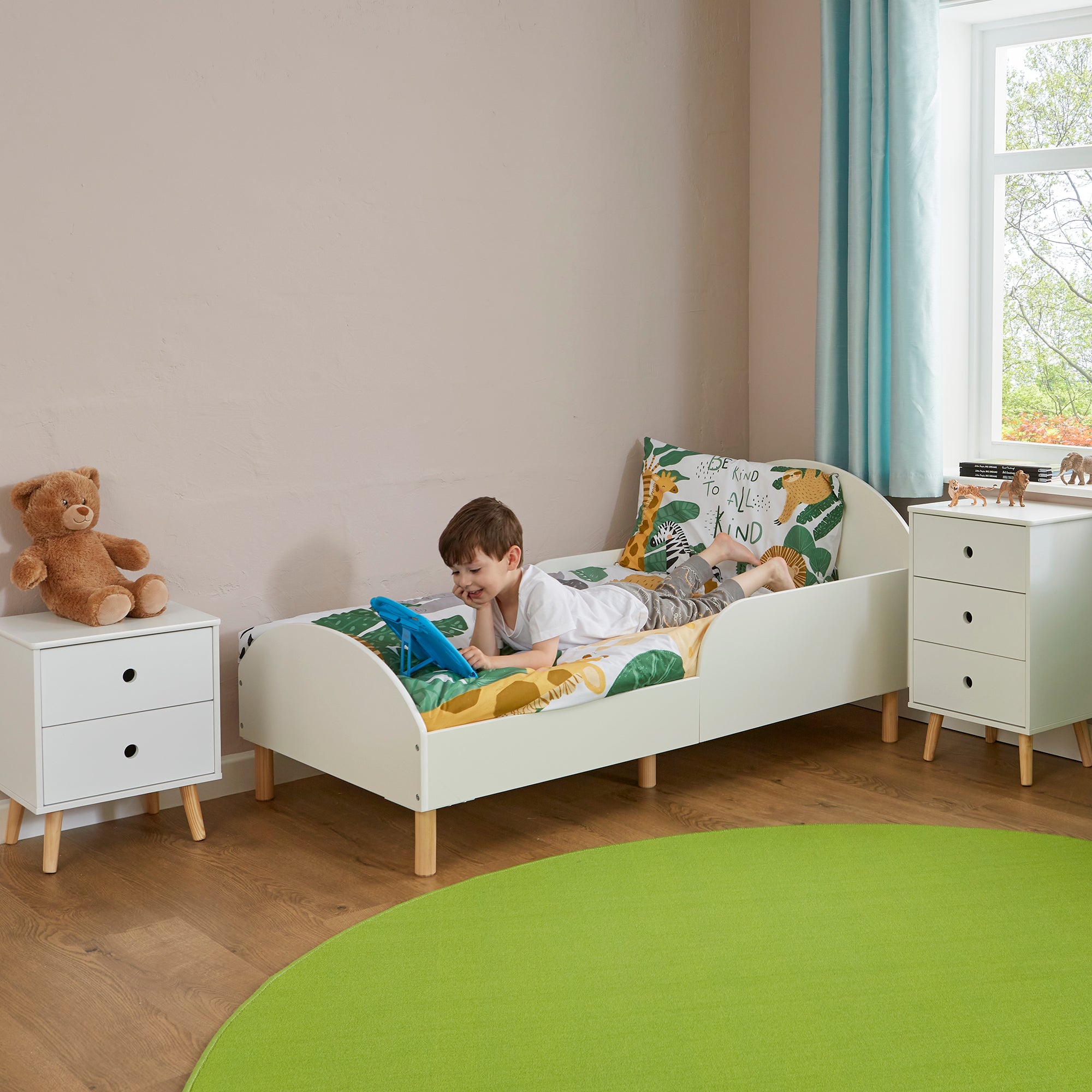 White Kids Toddler Bed – Low Ground Safe Transition Cot Bed Ages 18m-5y