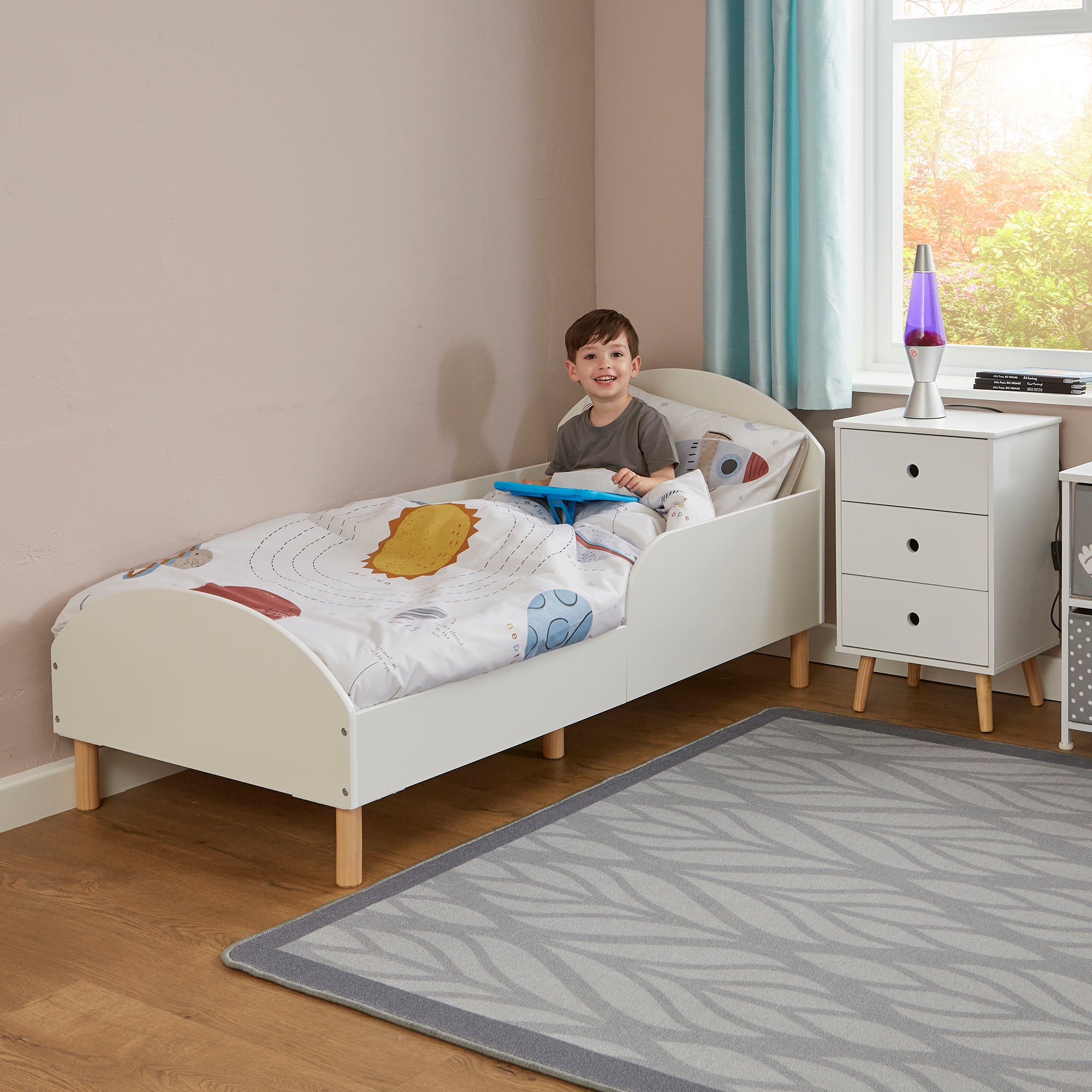 White Kids Toddler Bed – Low Ground Safe Transition Cot Bed Ages 18m-5y
