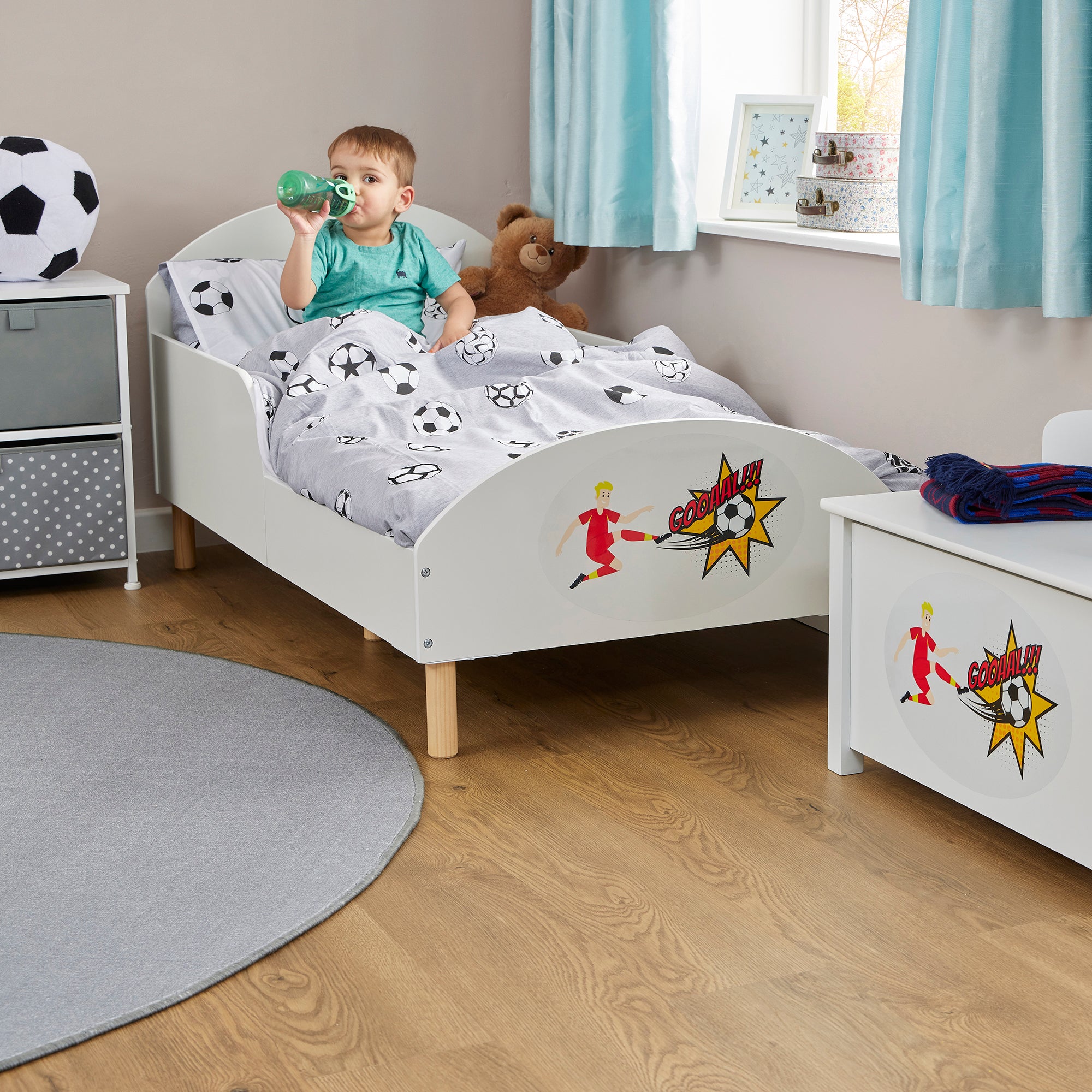 Football Themed Toddler Bed – Kids Soccer Design Cot Transition Bed