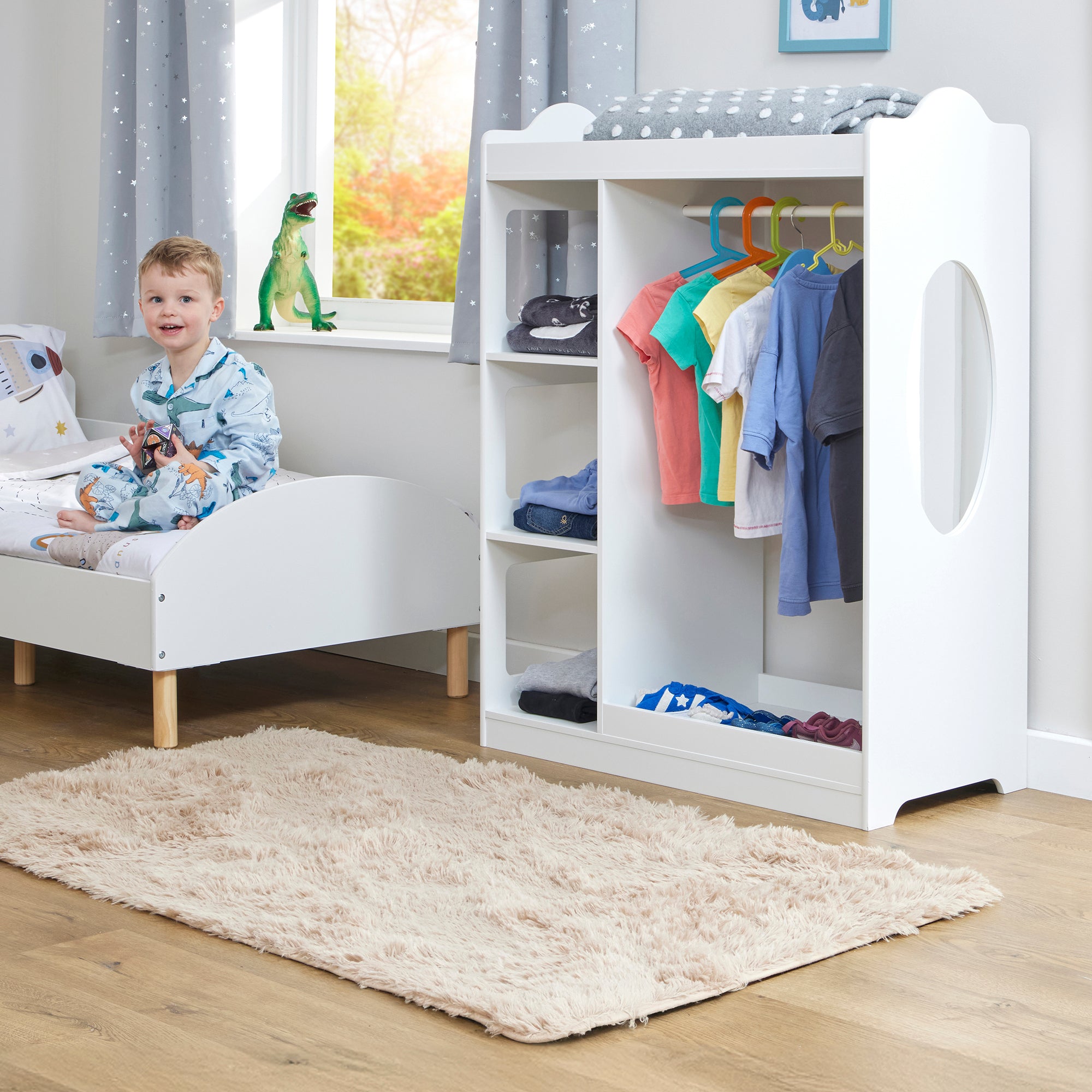 Kids Dressing Rail with Mirror – White Wooden Dress-Up Rail (Ages 3–7)