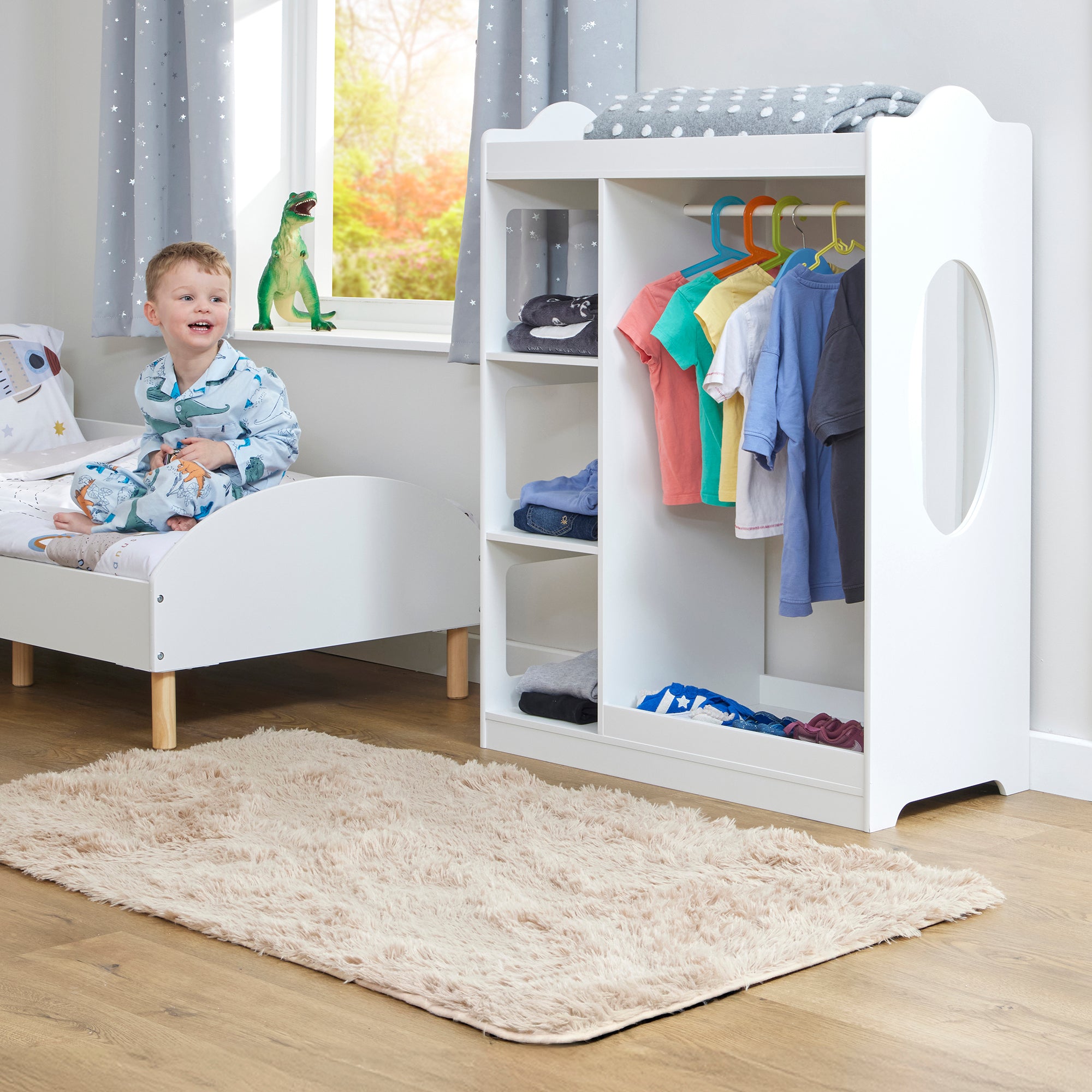 Kids Dressing Rail with Mirror – White Wooden Dress-Up Rail (Ages 3–7)