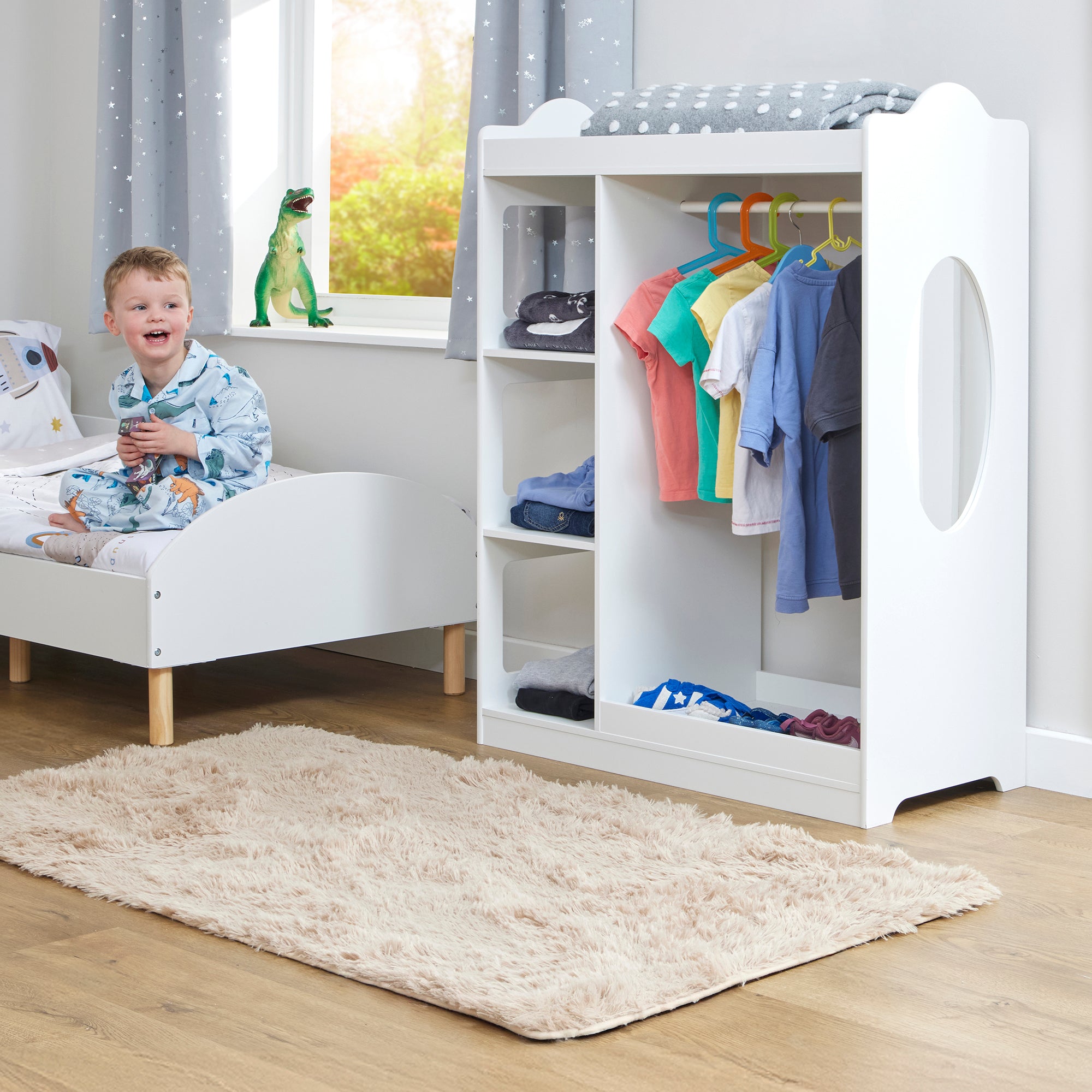 Kids Dressing Rail with Mirror – White Wooden Dress-Up Rail (Ages 3–7)