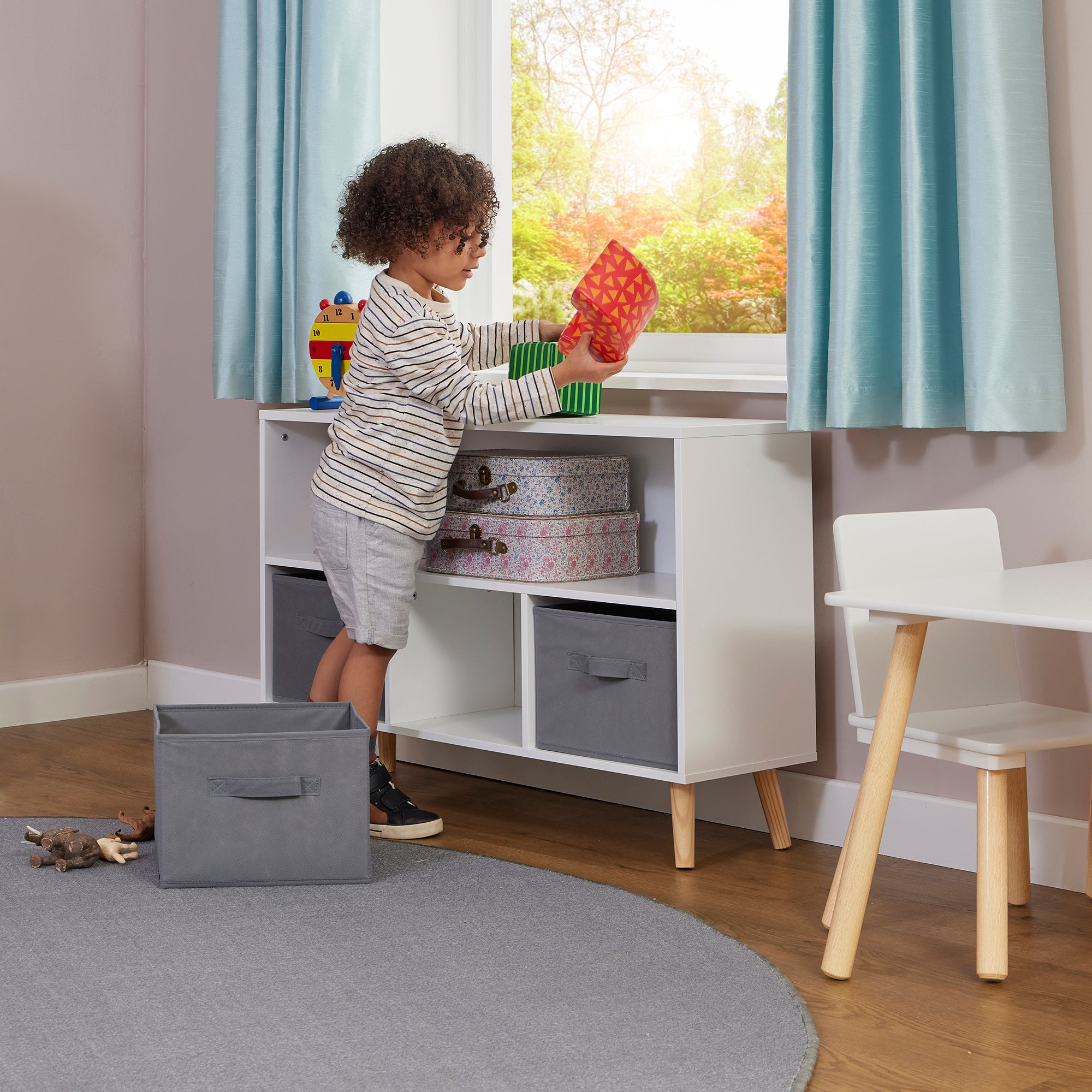 Kids Storage Shelf with 3 Fabric Bins (Ages 3-12 Years)