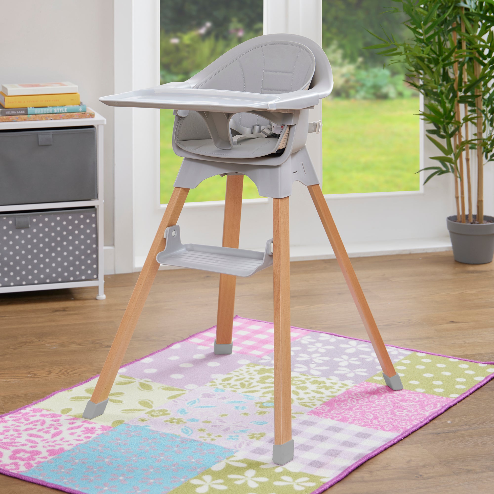 Kids Nordic Highchair – Adjustable Tray & Footrest (6 Months+)