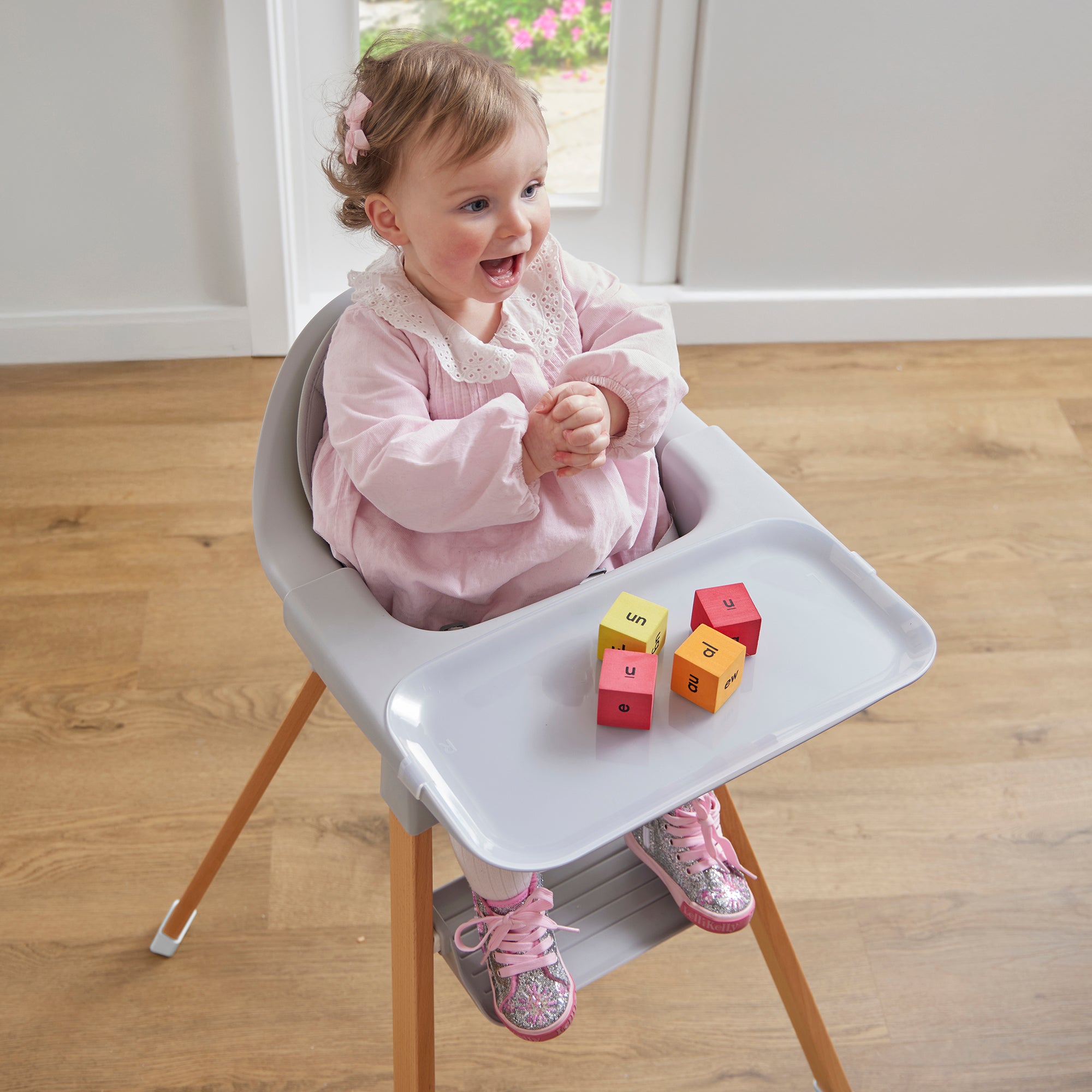 Kids Nordic Highchair – Adjustable Tray & Footrest (6 Months+)