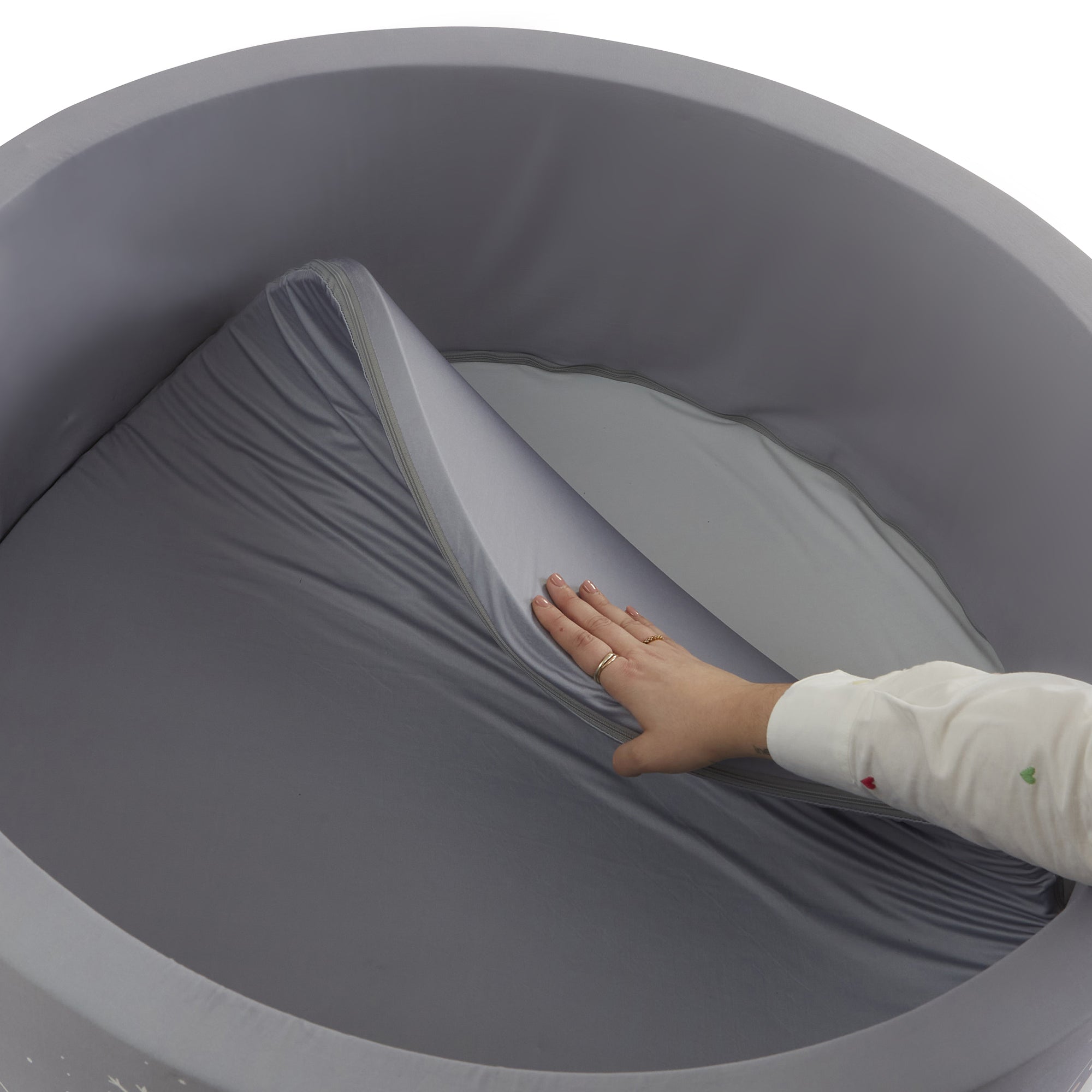 Kids Soft Foam Ball Pit with 200 balls – Sensory Play (6 Months-3 Years)