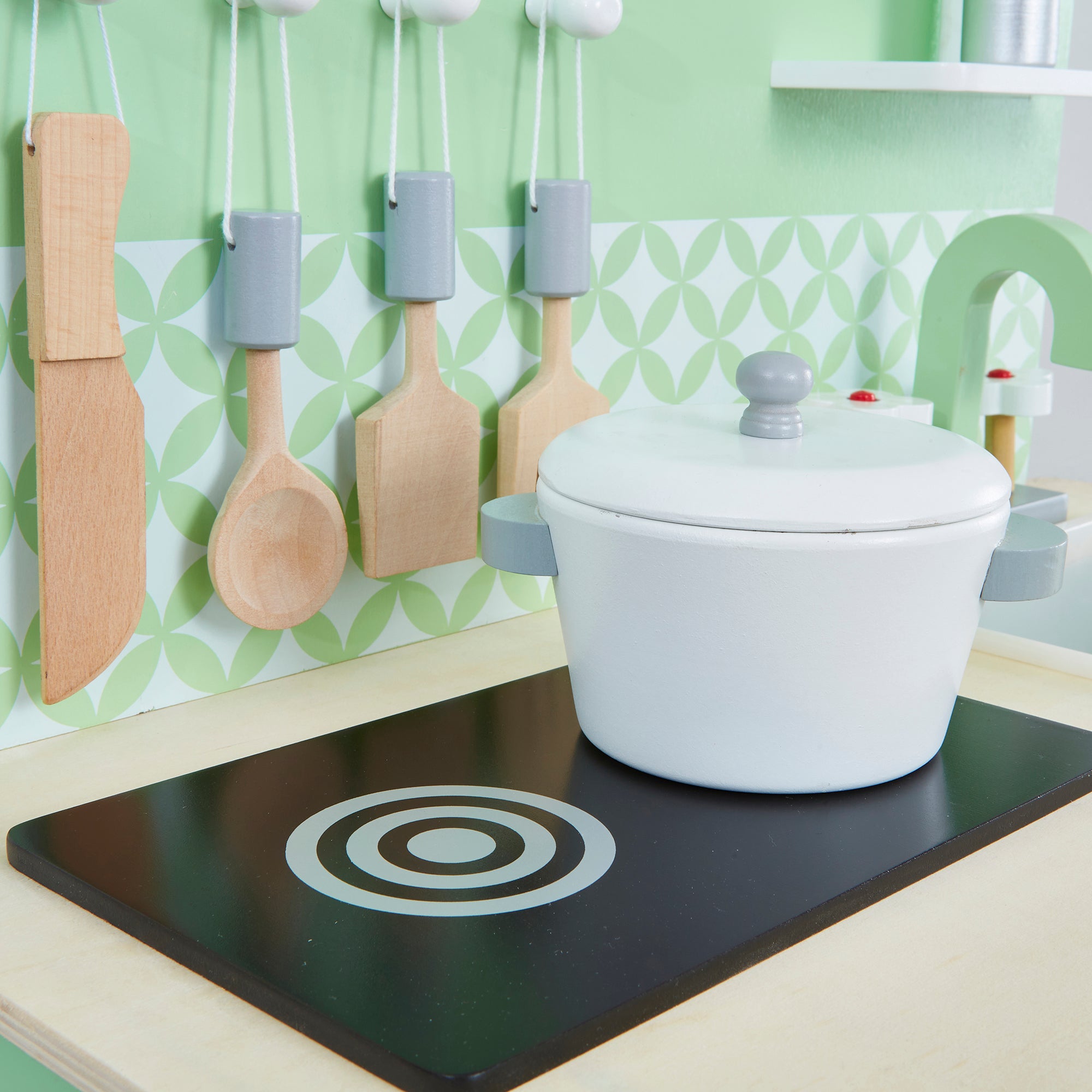 Kids Retro Wooden Play Kitchen with 8 Accessories (Ages 3+)