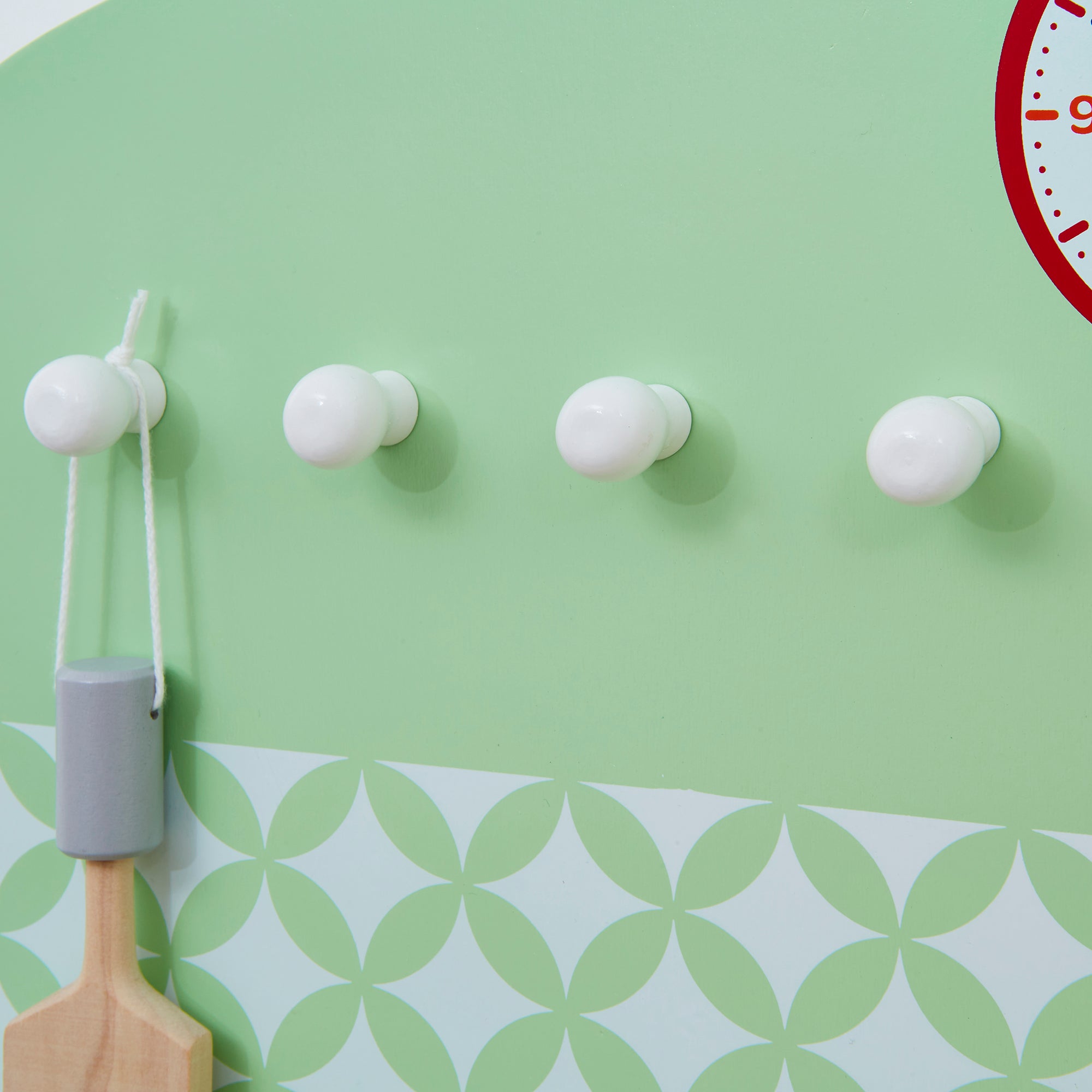 Kids Retro Wooden Play Kitchen with 8 Accessories (Ages 3+)