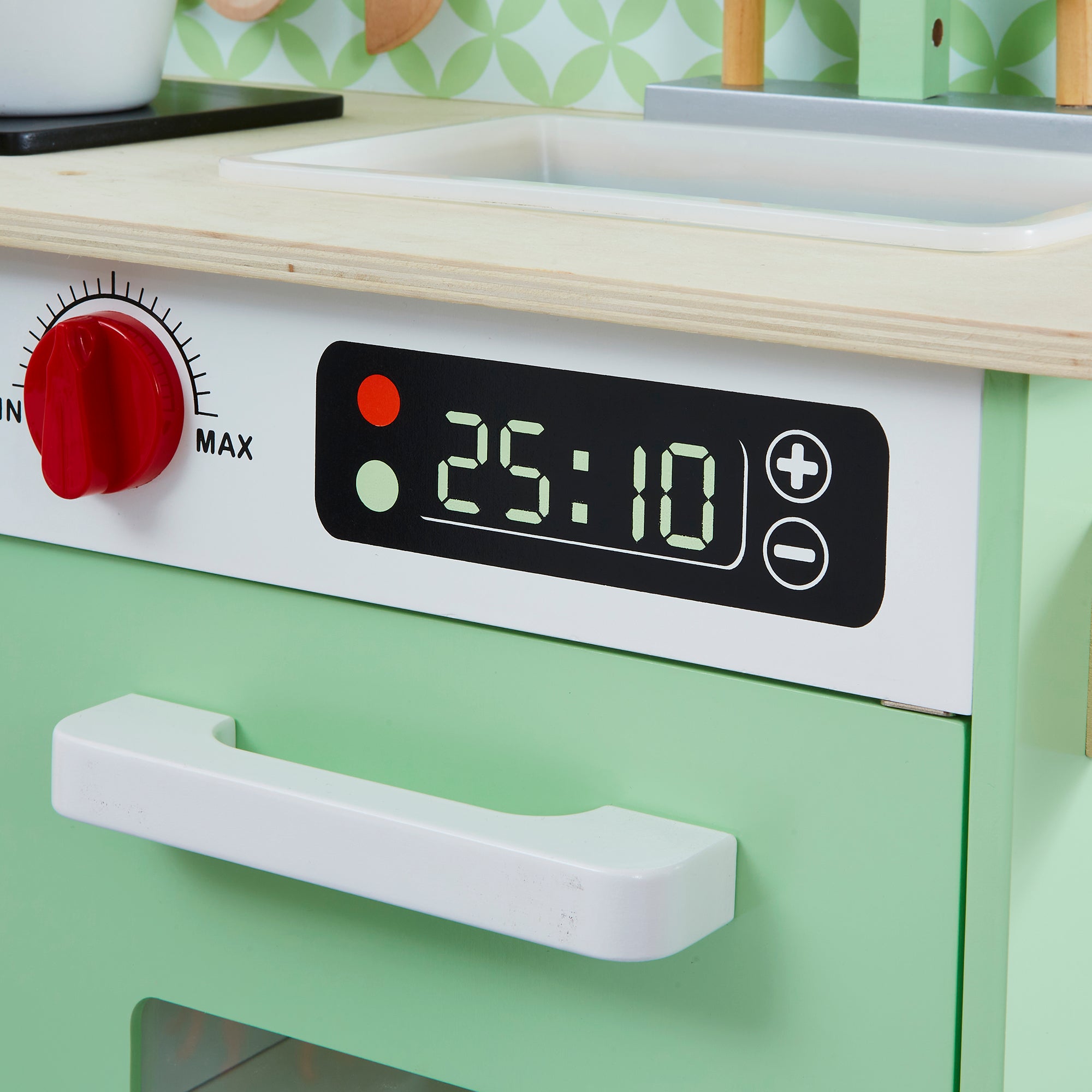 Kids Retro Wooden Play Kitchen with 8 Accessories (Ages 3+)