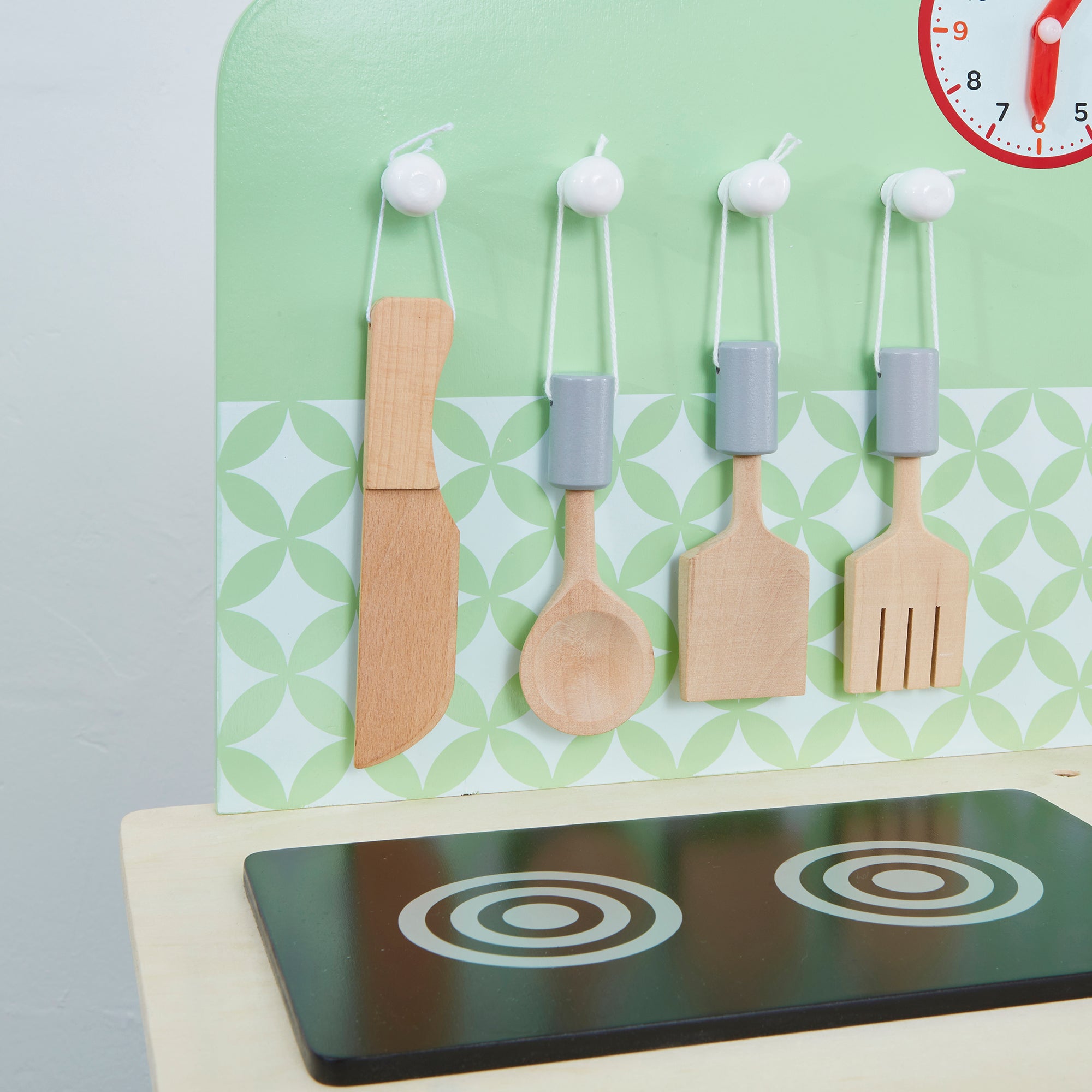 Kids Retro Wooden Play Kitchen with 8 Accessories (Ages 3+)