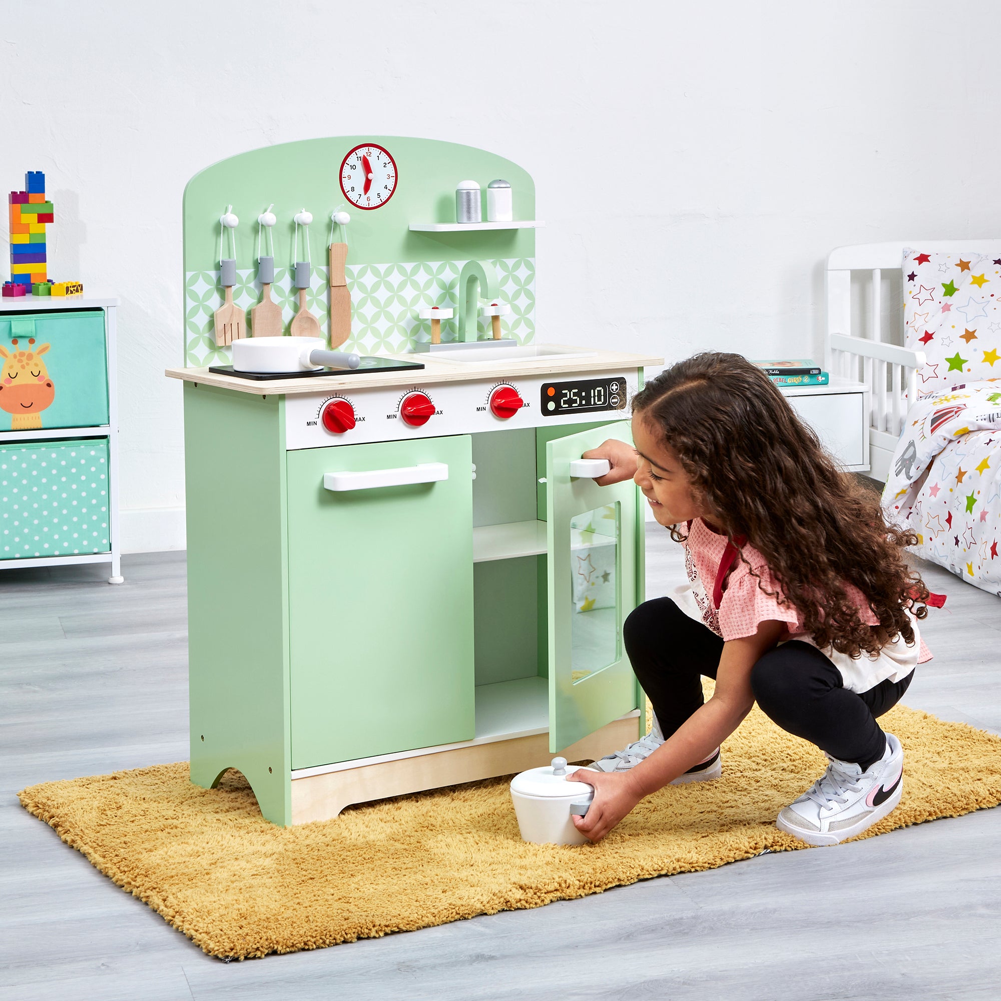 Kids Retro Wooden Play Kitchen with 8 Accessories (Ages 3+)