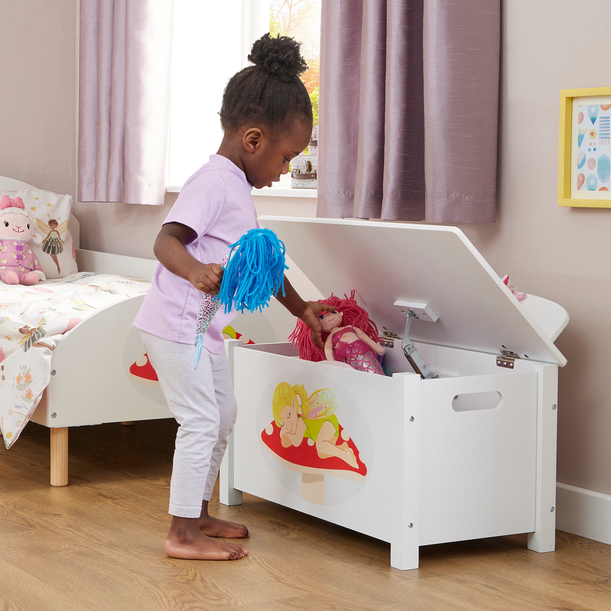 Kids White Wooden Toy Box Safe Hinged Storage (Ages 3+)