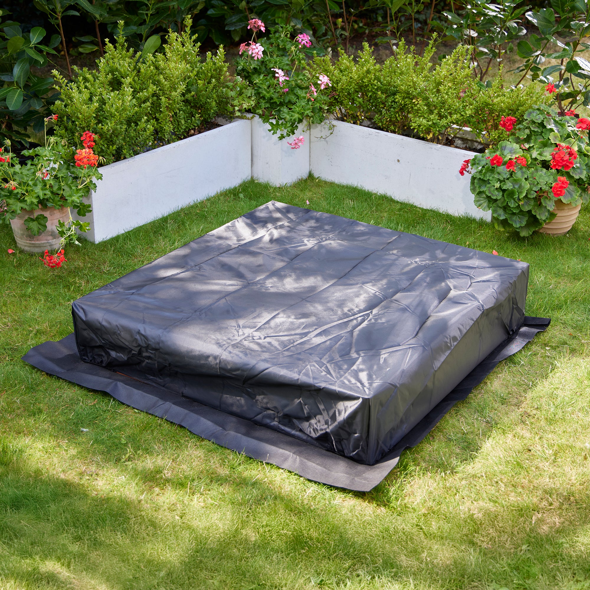 Children's Wooden Sandpit with Bench Seats and Cover (18 Months+)