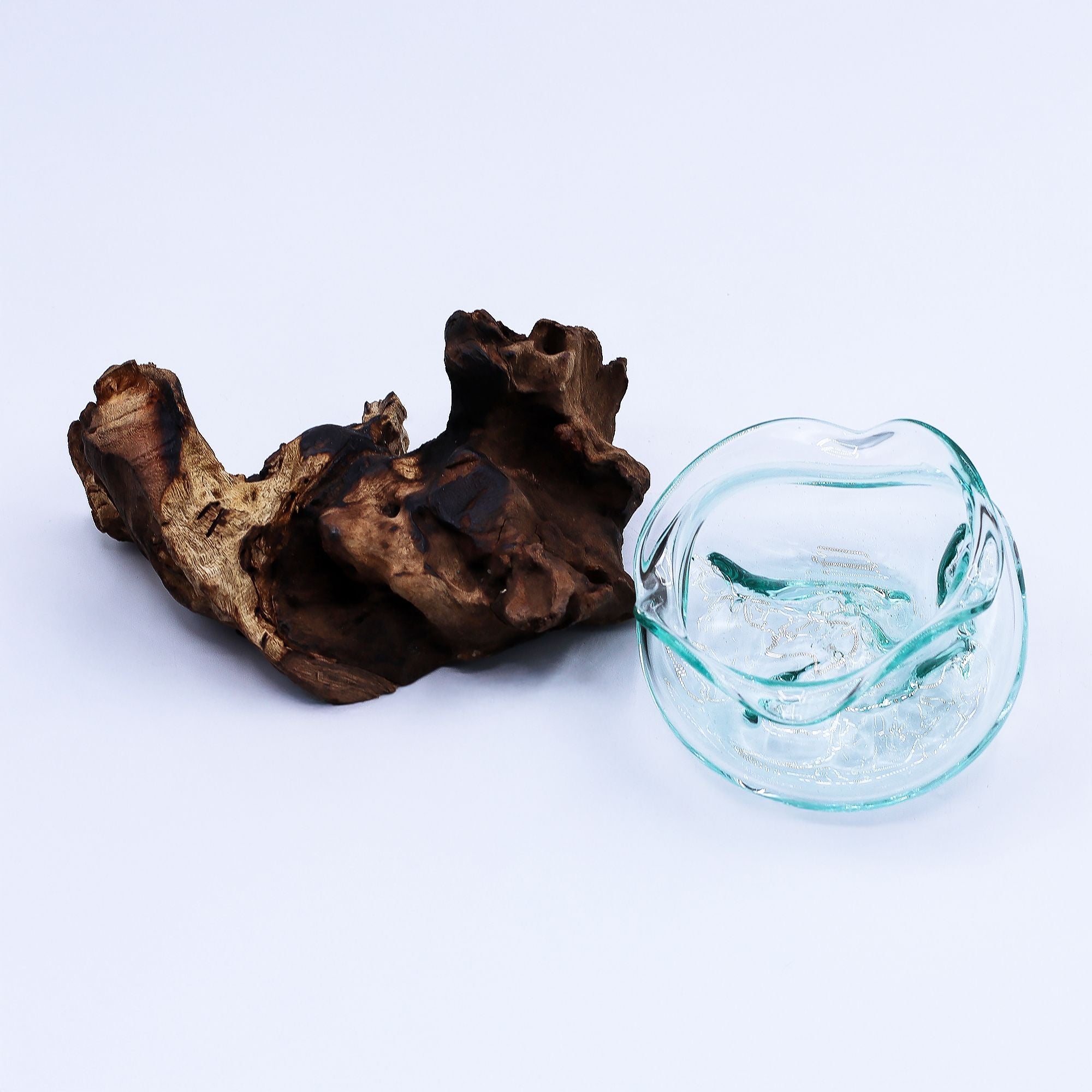 Handmade Molten Glass Wavy Bowl on Wood – 18cm Balinese Artisan Decor