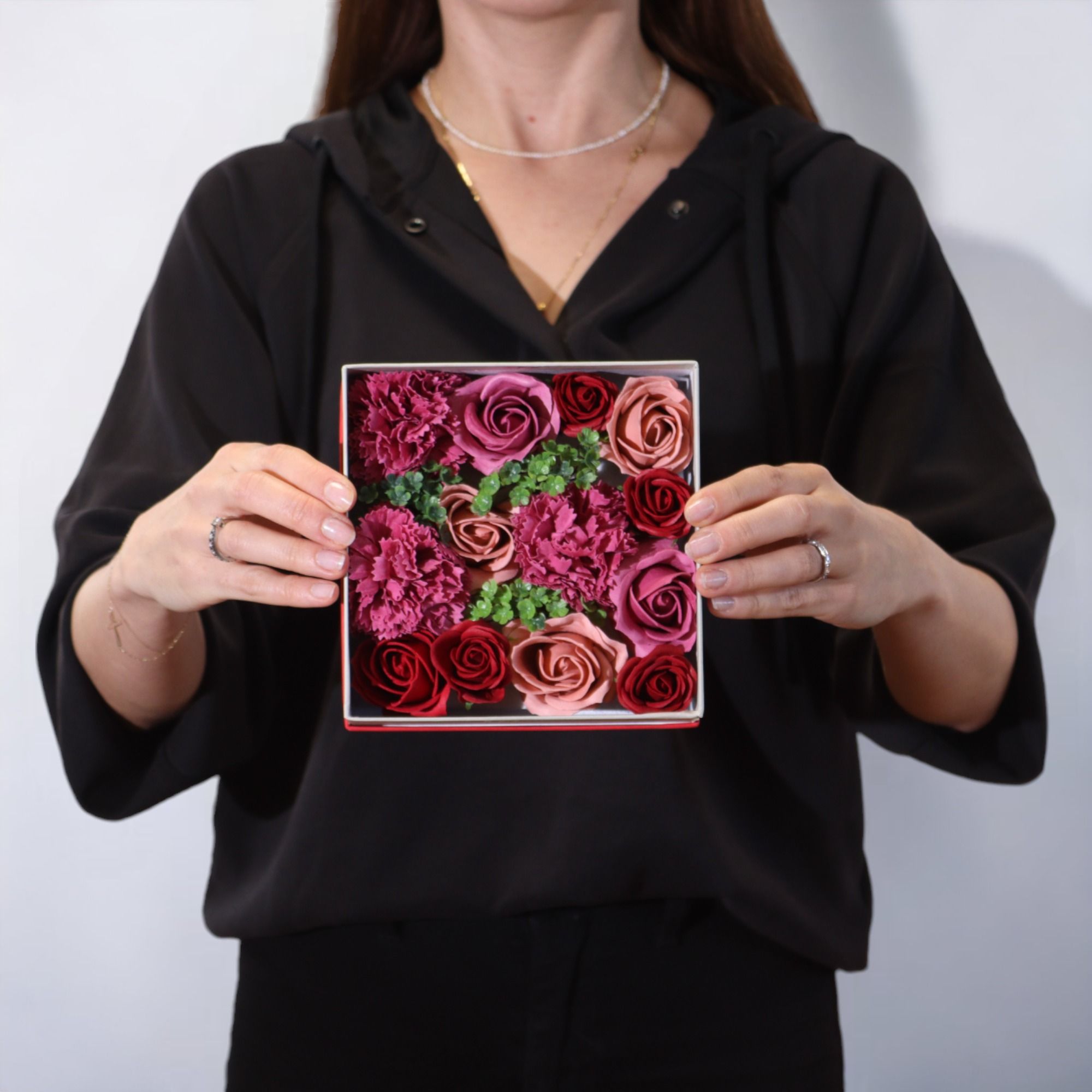 Square Box - Vintage Roses - Soap Flower Gift Round Box